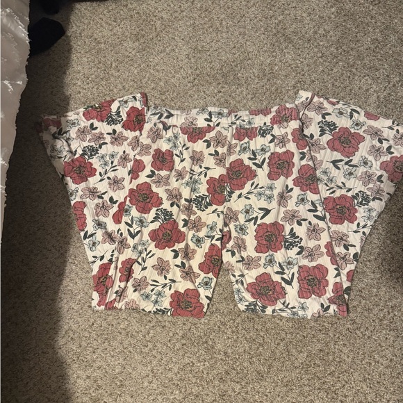 Floral Wide-Leg Pants - Picture 3 of 3